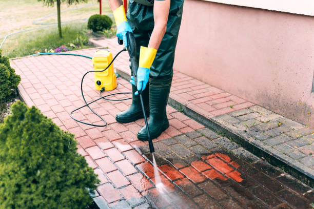 Fence Pressure Washing in Brentwood, MO